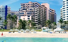 Deluxe Beach Resort Hora Rentals