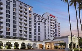Costa Mesa Marriott Suites 4*