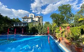 Club Royal Park Hotel Chisinau 4*