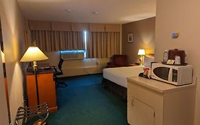 Nomad Hotel Fort Mcmurray 3*