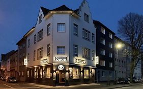 Hotel Restaurant Zum Löwen  2*