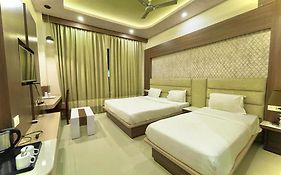 Hotel Kuber Palace ! Puri Near-sea-beach-and-temple Fully-air-conditioned-hotel With-lift-and-parking-facility  India