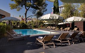 Holiday Inn - Marseille Airport, An Ihg Hotel  4*