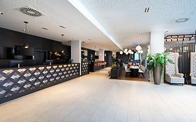 Star Inn Hotel Premium Wien Hauptbahnhof 4*