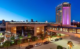 Delta Hotels By Marriott Burnaby Conference Centre  4* Canada