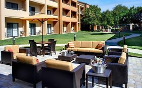 Courtyard Toledo Airport Holland Hotel United States