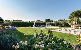 Rosa Di Assisi Bed And Breakfast 4*