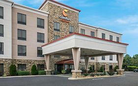Comfort Inn And Suites Commerce Ga
