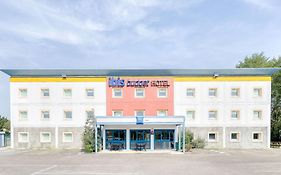 Ibis Budget Versailles - Trappes 2*