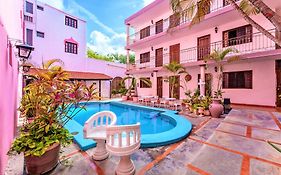 Hotel Santa Lucia Merida 3*