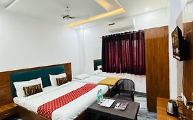 Hotel Sunrise Palace Udaipur 2*