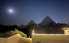 Hur Pyramids Inn