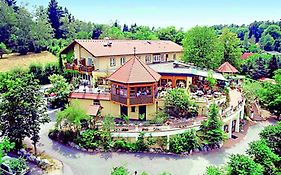 Hotel Restaurant - Häuserl Im Wald  3*
