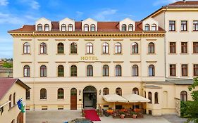Hotel Bayerischer Hof Dresden 4*
