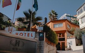 Halykos Hotel