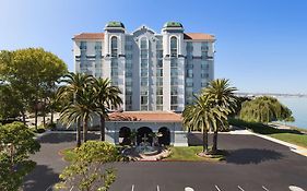 San Francisco Embassy Suites Waterfront 4*