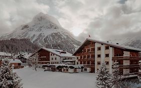 Hotel Austria Lech 4*