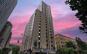 Best Western Ville-marie Montreal Hotel & Suites 4*