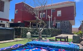 RURAL EXPERIENCE FULLY EQUIPPED -Preciosa y acogedora Villa Rural Caricia de Brisa-Big Jacuzzi&WIFI&BBQ- 8PAX Santa María de Guía