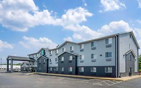 Quality Inn And Suites Delaware Ohio 3*