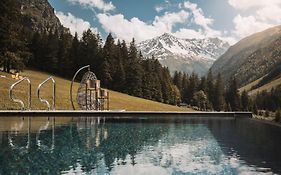 Alpine Resort Sportalm  4*