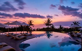 Sheraton Bali Kuta Resort  5*