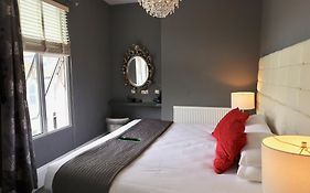 Brighton Inn Boutique Guest Accommodation 4*