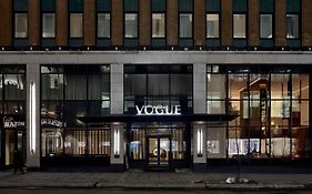 Vogue Hotel Montreal Downtown, Curio Collection By Hilton  4* Canada