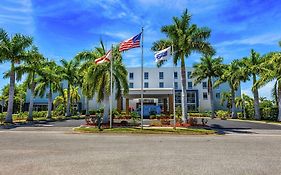 Hampton Inn & Suites Sarasota/bradenton-airport 3*