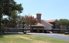 La Quinta Inn And Suites Dallas Addison Galleria 3*