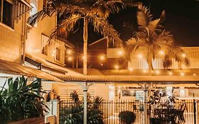 Cairns Queens Court Motel Australia