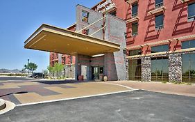 Hampton Inn And Suites Scottsdale Riverwalk 3*