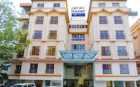 Summit Hotel Ahmedabad 3*