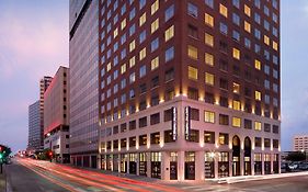 Hampton Inn & Suites Dallas Downtown  3* United States