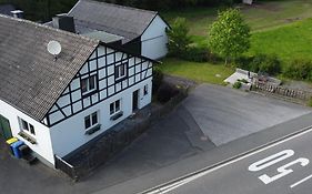 Lochhof Zwei - Eifelurlaub Mit Farmcharme