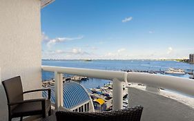 Doubletree Grand Biscayne Bay 4*