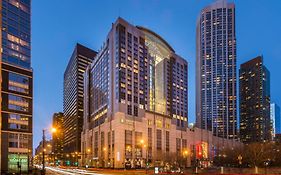 Embassy Suites Chicago Downtown Magnificent Mile 4*