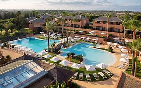 Doubletree By Hilton Beach Golf Resort  4*