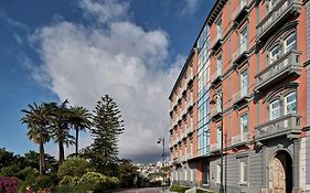 The Britannique Hotel Naples, Curio Collection By Hilton  5*