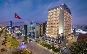 Hilton Garden Izmir Bayrakli 4*