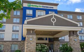 Holiday Inn Express And Suites Huntsville 3*
