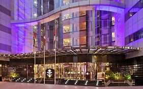 迪拜阿尔巴沙希尔顿逸林酒店公寓