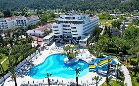 Catamaran Resort Hotel Kemer 5*