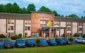 Quality Inn Fayetteville North Carolina 3*
