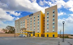 Hotel City Express By Marriott Ensenada  4* México
