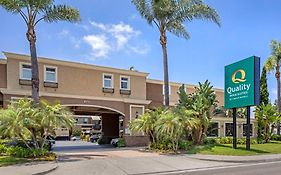 Quality Inn & Suites Anaheim Maingate 2*