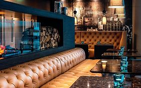Motel One London Tower Hill 3*