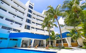 Hotel Caribe Internacional Cancun  3* México