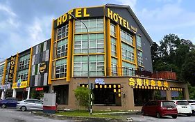 Smile Hotel Seri Kembangan