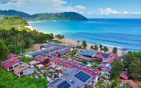 The Barat Tioman Beach Resort  3*